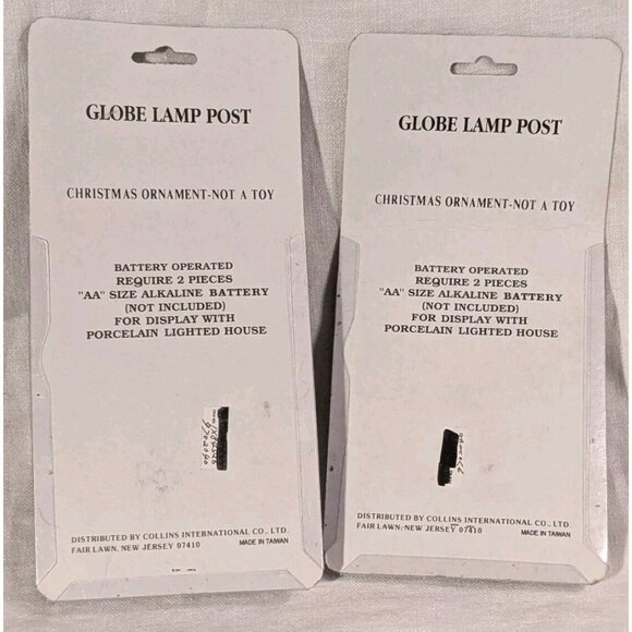 2 Holiday Expressions Christmas Lamp Posts Santa Global Lights Village House Set - Picture 4 of 14